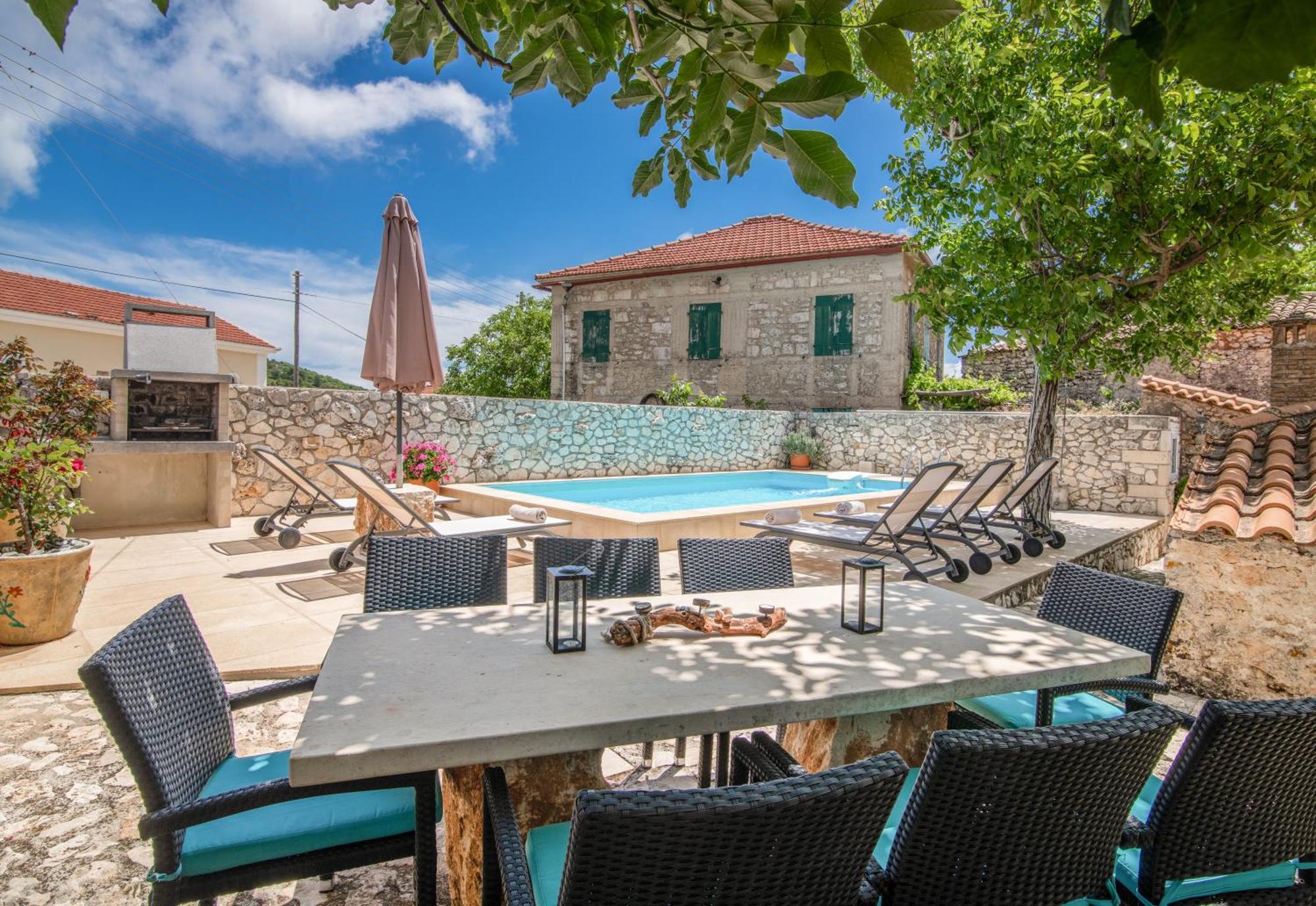 Villa Callisto Yírion Esterno foto