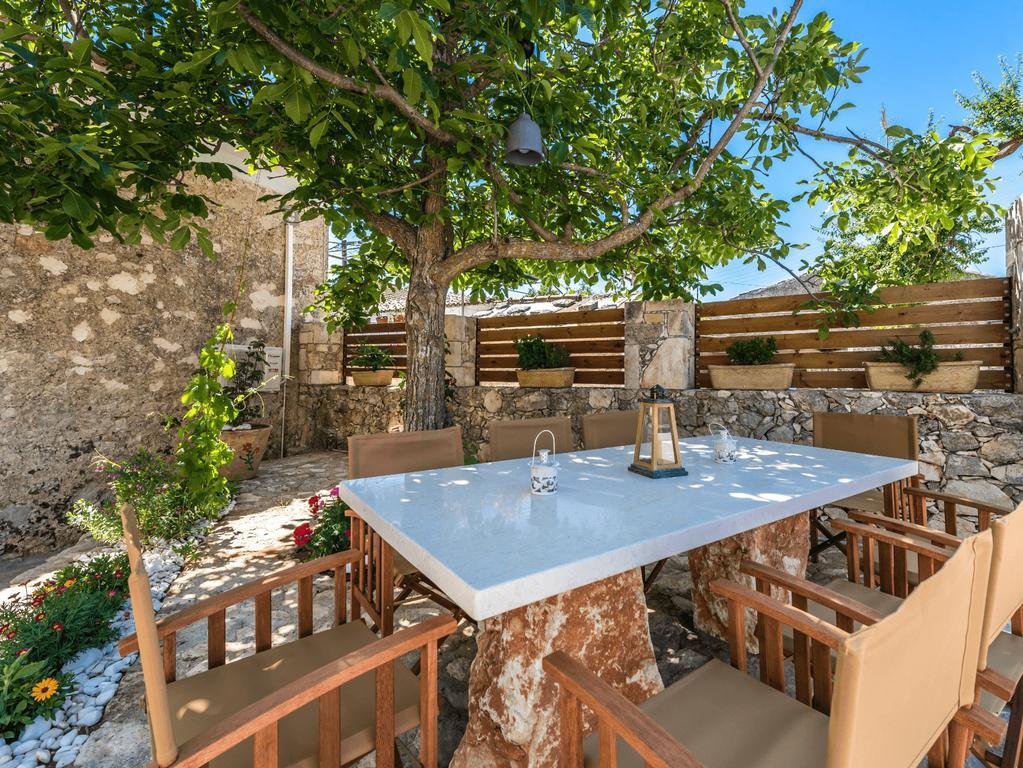 Villa Callisto Yírion Esterno foto